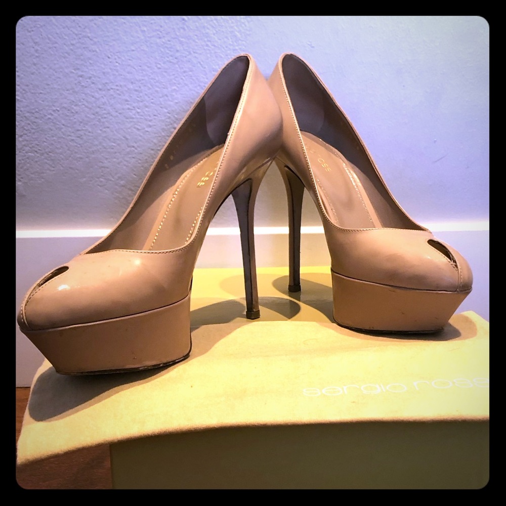 Sergio Rossi nude platform pump